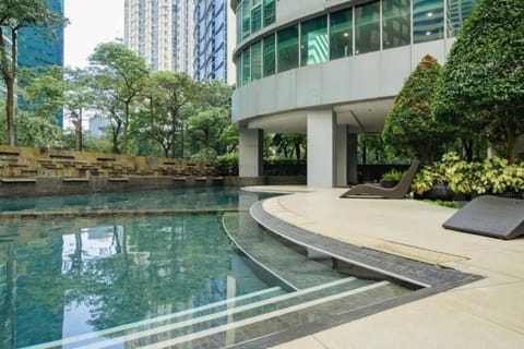 Prime Avant BGC Location Apartments by PH Staycation Apartment in Makati