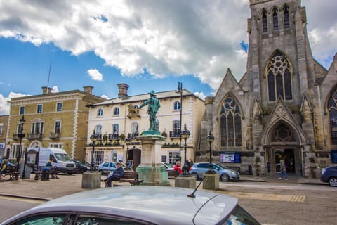The Golden Lion Hotel, St Ives, Cambridgeshire Hotel in South Cambridgeshire District