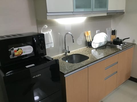 101 Newport Condo C2 Apartment in Pasay