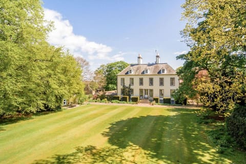 Drylaw House, Grade A Listed Mansion near City Centre House in Edinburgh