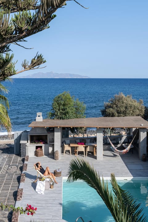 Damma Beachfront Luxury Villa Villa in Santorini