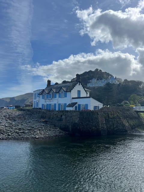 Property building, Day, Natural landscape, River view, Sea view