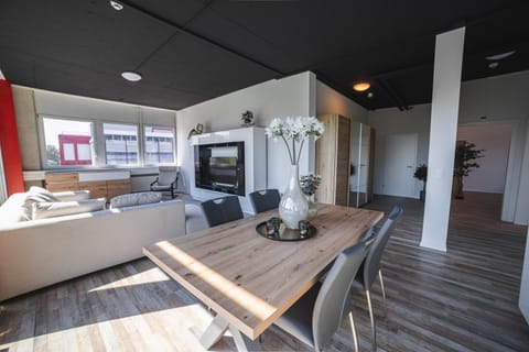 Living room, Dining area