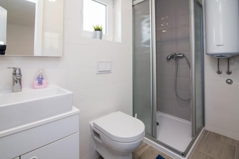 Luxury Mobile Homes Liza2 Campground/
RV Resort in Biograd na Moru