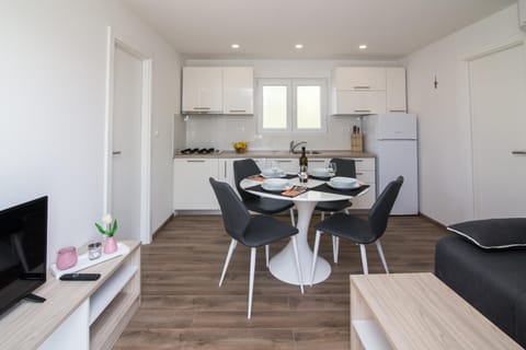 Luxury Mobile Homes Liza2 Campground/
RV Resort in Biograd na Moru