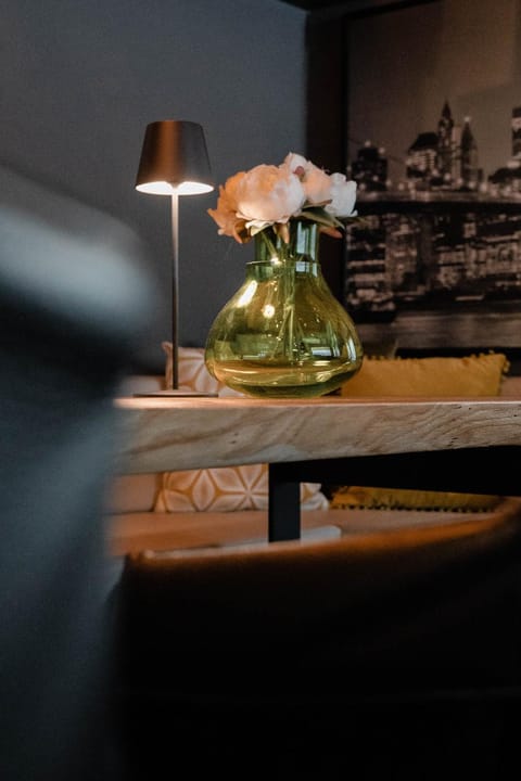 Decorative detail, Dining area