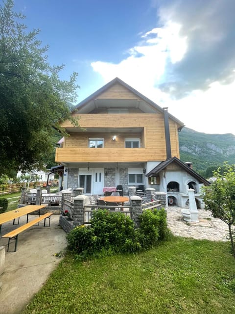 Riverside Guesthouse Bed and Breakfast in Montenegro