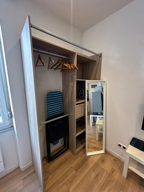 Bedroom, wardrobe