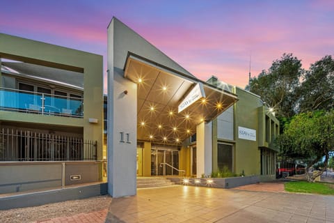 Property building, Facade/entrance