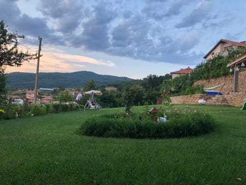 Guest House Agush Bed and Breakfast in Blagoevgrad Province