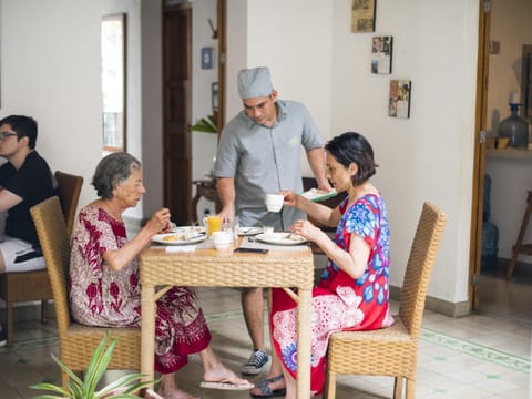 Dining area, Breakfast