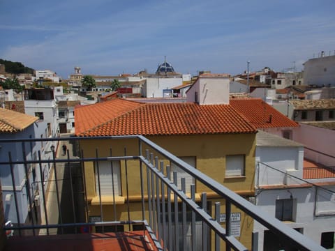 Balcony/Terrace, City view, Street view
