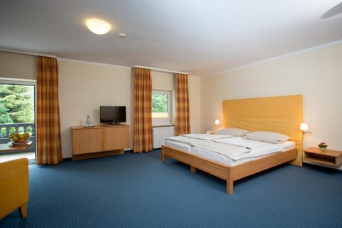 Bed, Photo of the whole room, Decorative detail