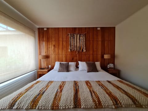 Bed, View (from property/room), Photo of the whole room, Decorative detail, Bedroom