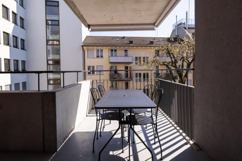 EMA House Serviced Apartments Superior Seefeld Condo in Zurich City