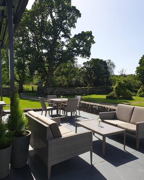 Patio, Garden, Seating area