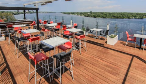 View (from property/room), Balcony/Terrace, River view