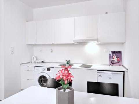 Brand new budget apartment next to Iaso and Oaka Eigentumswohnung in Chalandri