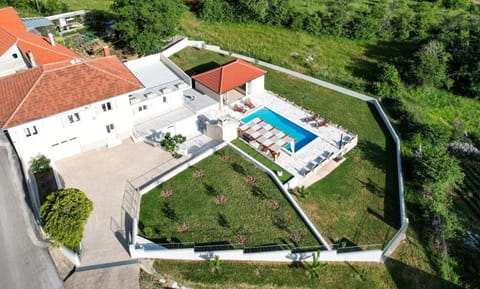 Villa Gorana for 10 with large private pool Villa in Šibenik-Knin County, Croatia