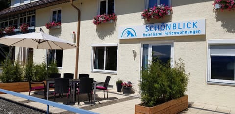 Schönblick Hotel Garni Ferienwohnungen Alojamiento y desayuno in Lindenberg im Allgäu