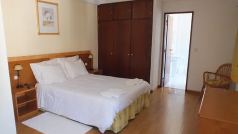 Residencial Gil Vicente Bed and Breakfast in Santarém District, Portugal