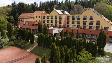 Property building, Garden view