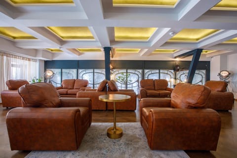 Lobby or reception, Lounge or bar