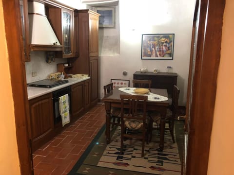 Kitchen or kitchenette, Dining area, pet friendly, stove