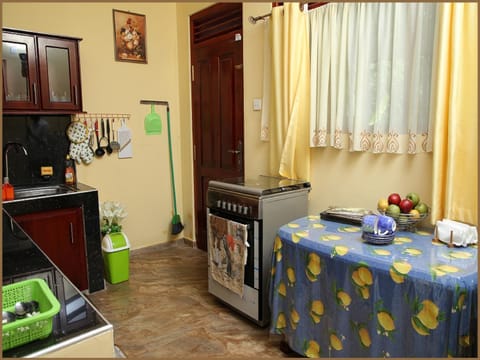 Vero Homestay Galle- Your Home Away From Home! Vacation rental in Galle