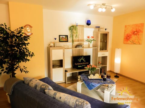 Living room, Photo of the whole room