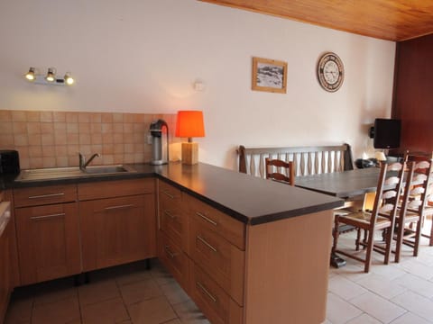 Appartement 2 ch, balcon, parking, 150m des pistes - FR-1-416-42 Apartment in Villarembert