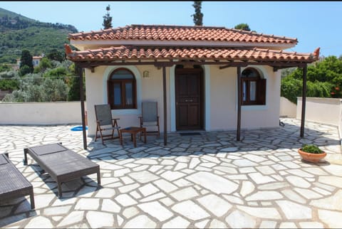 Pleoussa Studio and Apartments Condo in Skopelos