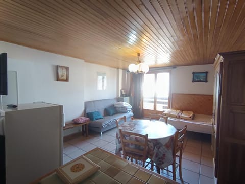 Studio au cœur de Montgenèvre, balcon sud, parking inclus, animaux acceptés - FR-1-445-79 Apartment in Montgenèvre