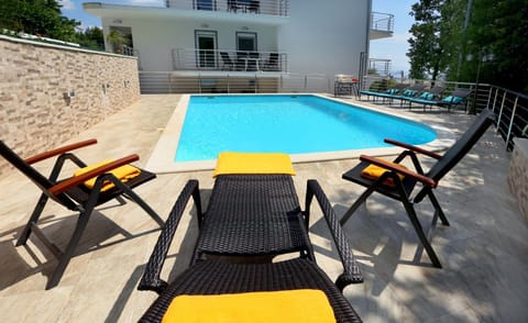 Villa Dragi with Pool, Sauna, & Whirlpool Eigentumswohnung in Opatija