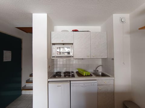 Grand studio ski aux pieds, lumineux et animaux acceptés - FR-1-445-116 Apartment in Montgenèvre