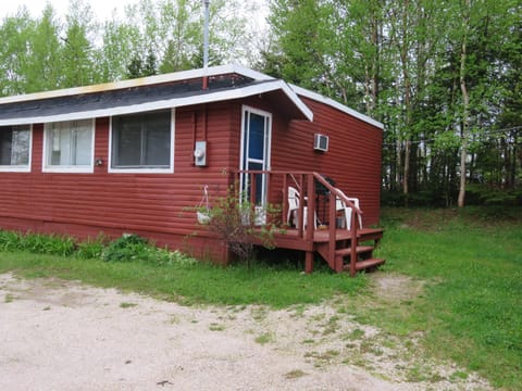 Lush's Cottages Campground/ 
RV Resort in Newfoundland and Labrador