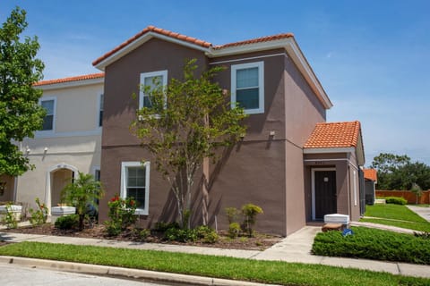 Four Bedrooms Townhouse 4563 Haus in Kissimmee