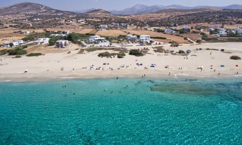 Restaurant/places to eat, Beach