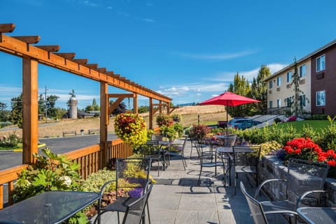 Red Lion Inn & Suites at Olympic National Park Hotel in Sequim