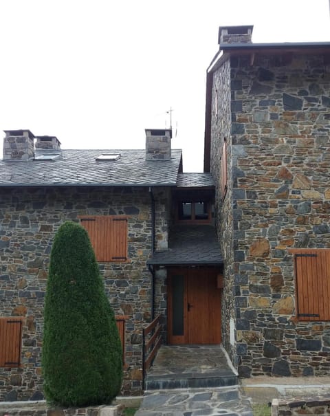 Casa adosada ideal familias en GER-PLETA DE SAGA Apartment in Cerdanya