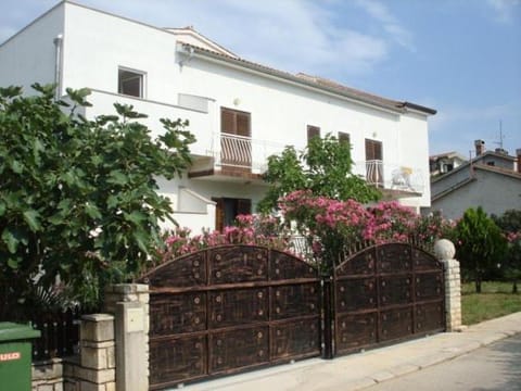 Arthouse Villa Palma Bed and Breakfast in Poreč