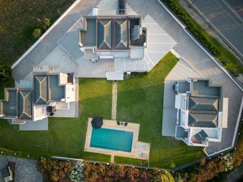 Property building, Bird's eye view, Garden view