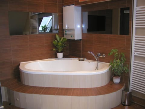 Hot Tub, Bathroom, Bath