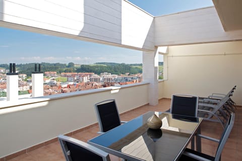 Balcony/Terrace, City view, Street view