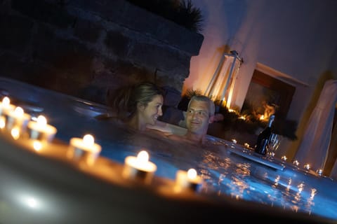 Hot Tub, Spa and wellness centre/facilities, Spa and wellness centre/facilities