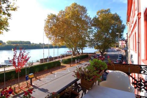 Balcony/Terrace, River view