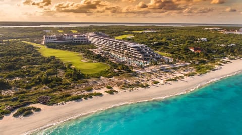 Property building, Bird's eye view, Beach