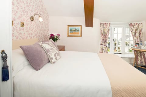 Ammonite Lodge Bed and Breakfast in East Devon District