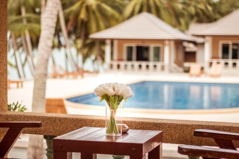 Balcony/Terrace, Pool view