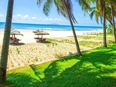 Palm Beach Resort & Spa Resort in Sanya